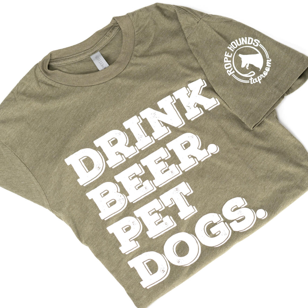 Drink Beer. Pet Dogs. | Short-sleeved T-shirt